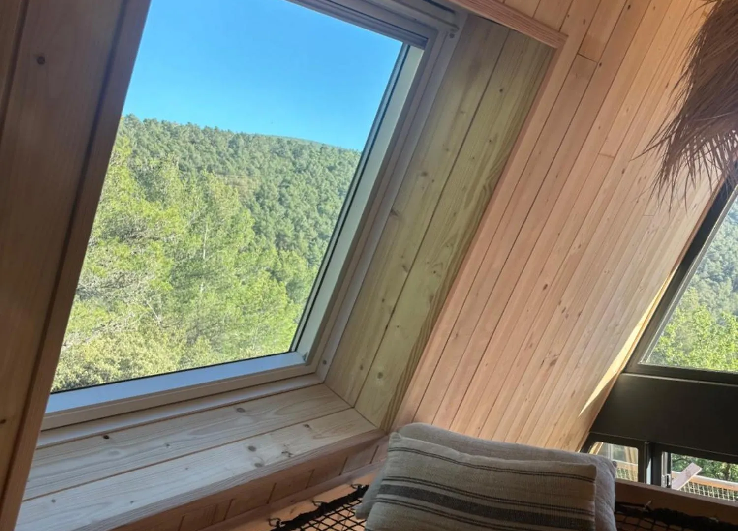 La Cabane Perchee Auriol 0*,