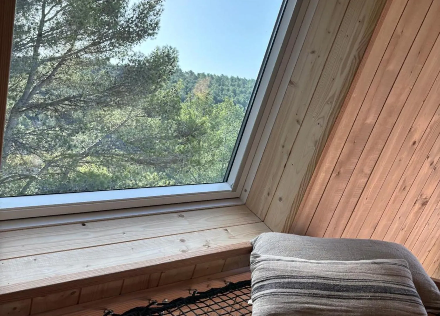 La Cabane Perchee Auriol Couette-café