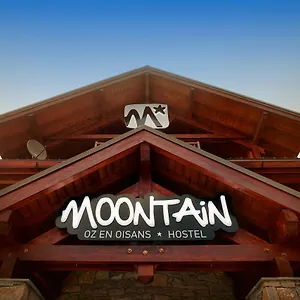 Moontain Hotel Oz